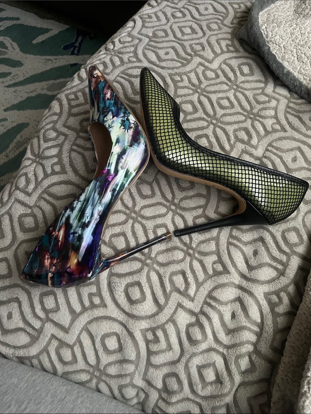 Steve Madden Pointed Toe Floral-Print Pumps in multicolor - Picture 12 of 13